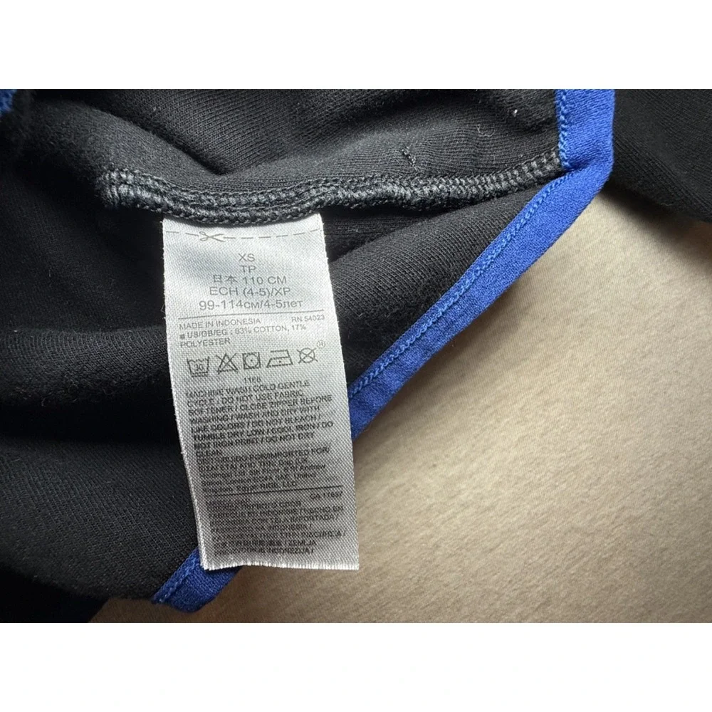 Gap Fit. Toddler size xs. black zip up hoodie. blue line.